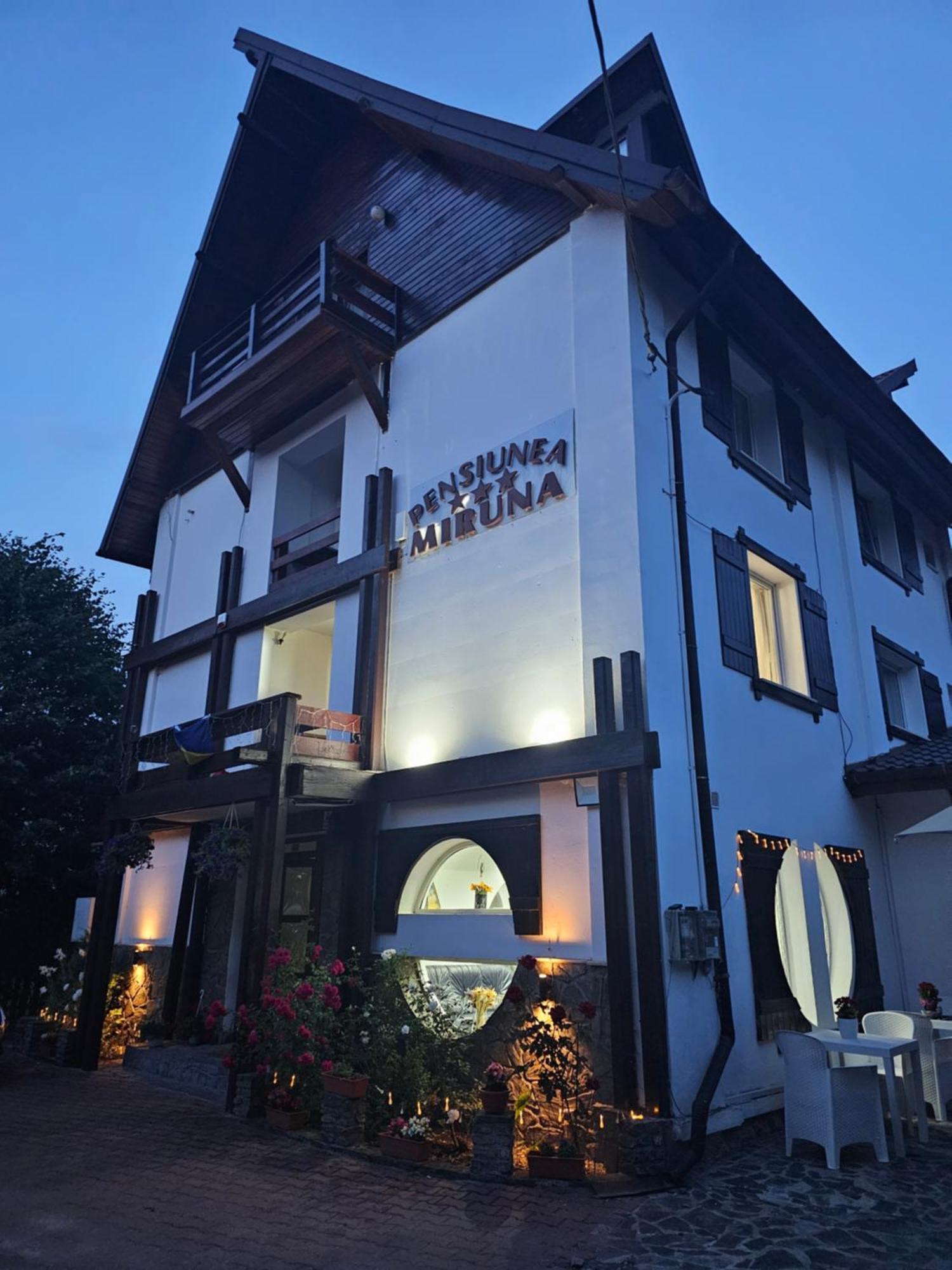 Pensiunea Miruna Moieciu de Jos Exterior foto